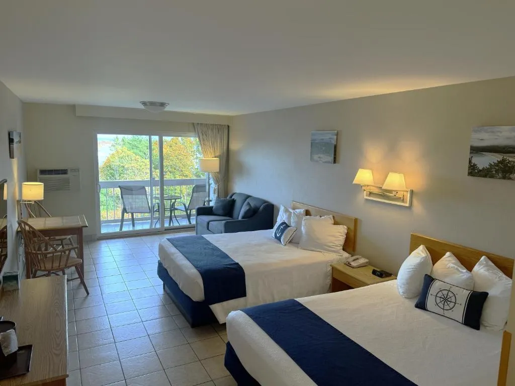Atlantic Eyrie Lodge, photo 1