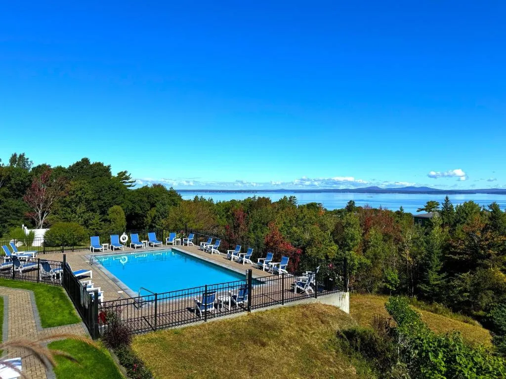 Atlantic Eyrie Lodge, photo 3